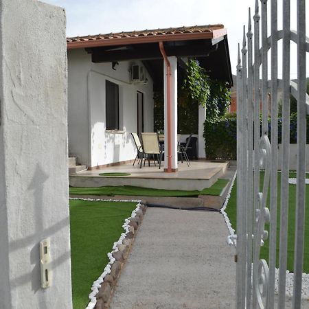 Casa Giovanna San Giovanni Suèrgiu Εξωτερικό φωτογραφία
