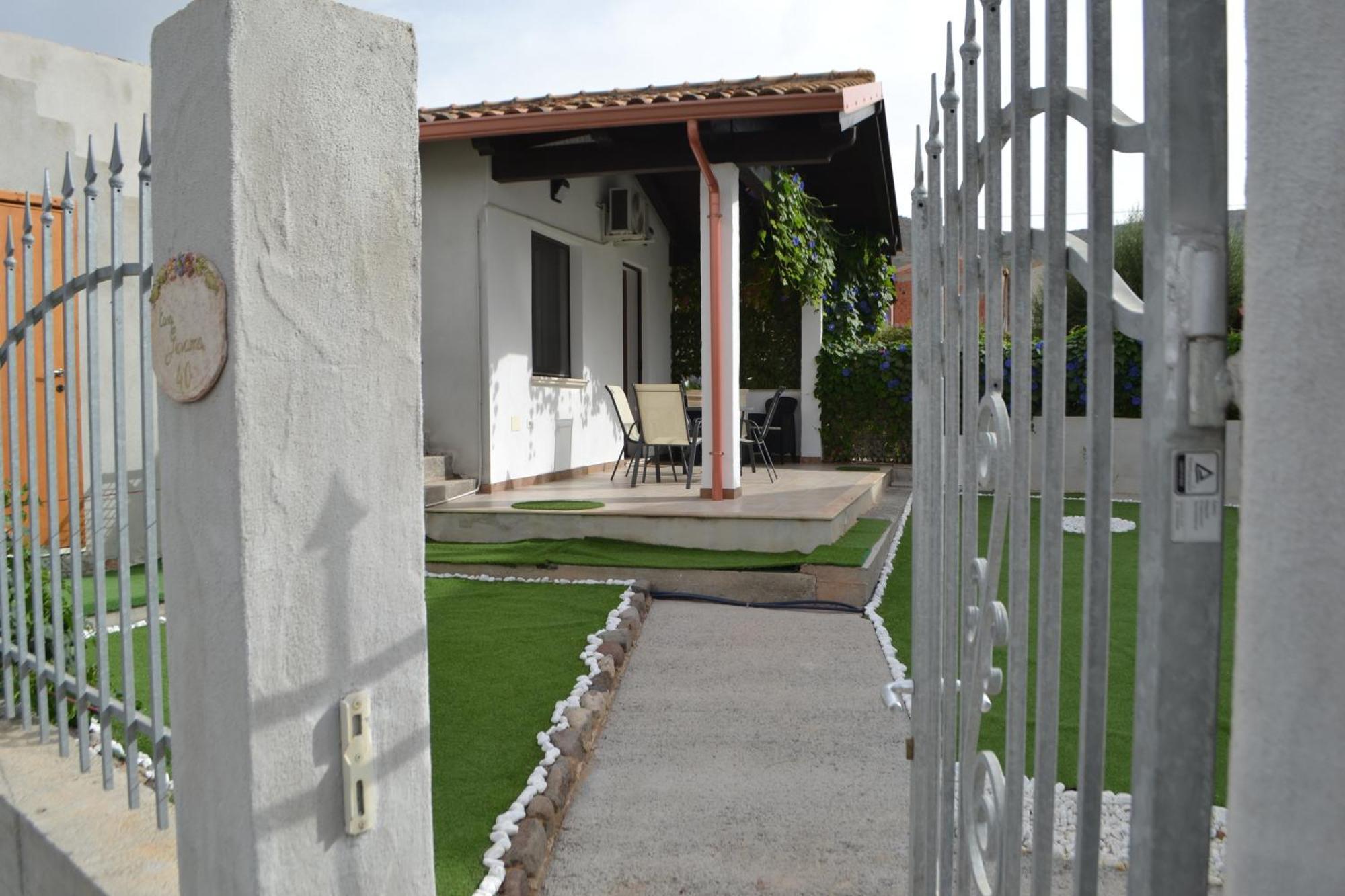 Casa Giovanna San Giovanni Suèrgiu Εξωτερικό φωτογραφία